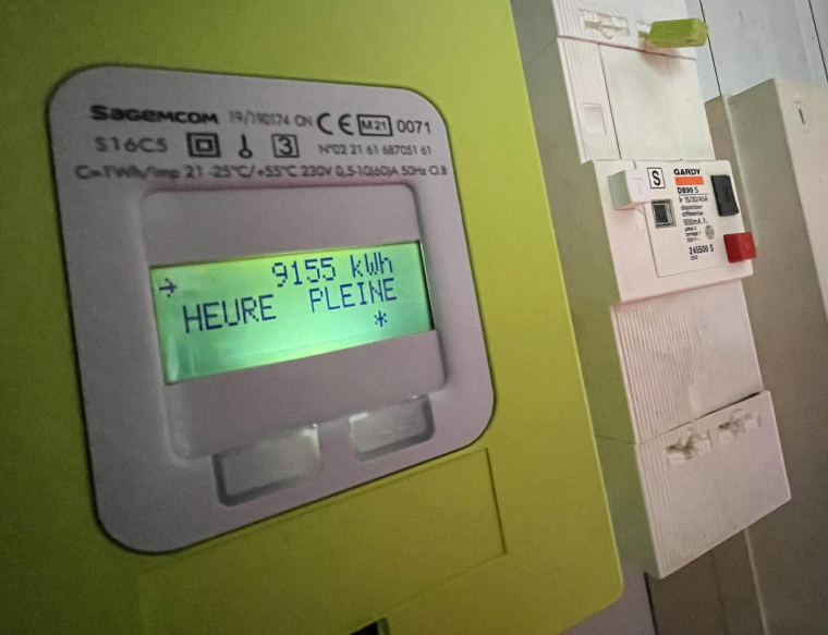 ( AFP / DENIS CHARLET )