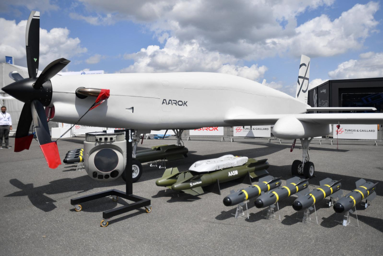 L'Aarok, de la catégorie de drones MALE (Moyenne altitude longue portée) , doit encore valider les tests en vol ( AFP / JULIEN DE ROSA )