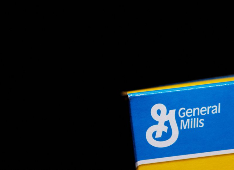 Le logo de General Mills est visible sur une boîte de céréales
