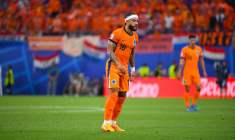 Un vol de passeport met Memphis Depay et les Pays-Bas dans l’embarras