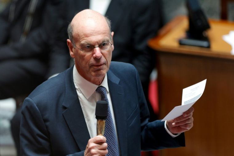 Le ministre de l'Economie, Eric Lombard, à l'Assemblée nationale, le 10 juin 2025 à Paris ( AFP / GEOFFROY VAN DER HASSELT )