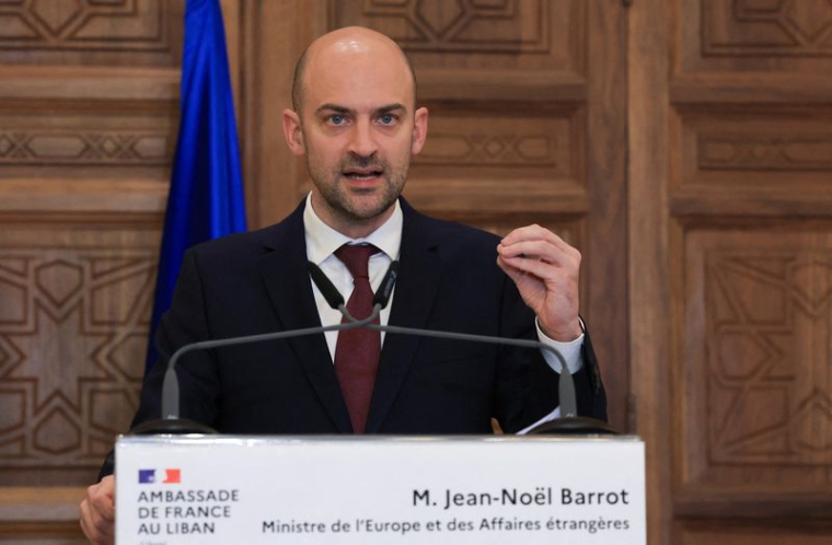 Le ministre français de l'Europe et des affaires étrangères, Jean-Noël Barrot, en visite à Beyrouth