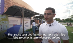 Siester sur une aire d'autoroute, un remède contre la somnolence au volant