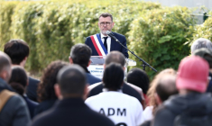 Olivier Klein, maire sortant de Clichy-sous-Bois (Seine-Saint-Denis), lors des 20 ans de la mort de Zyed et Bouna, le 27 octobre 2025 à Clichy-sous-Bois ( AFP / Thibaud MORITZ )