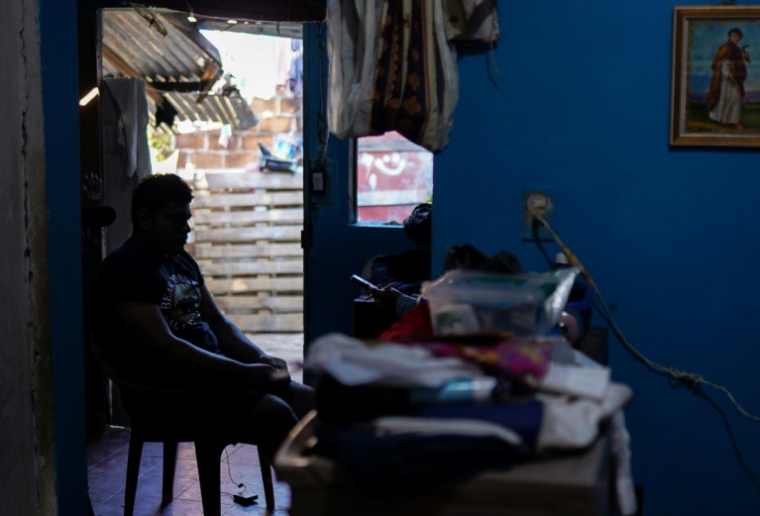Manuel, 17 ans, le 12 décembre 2025 à Zacatecoluca, au Salvador ( AFP / STRINGER )
