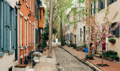 Un aménagement entre voisins peut devenir une servitude légale grâce à la "servitude par destination du père de famille". (Crédit photo : Shutterstock)