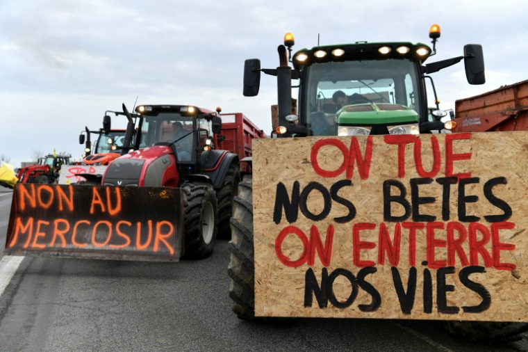 Mobilisation d'agriculteurs, Alençon, le 19 décembre 2025 ( AFP / JEAN-FRANCOIS MONIER )