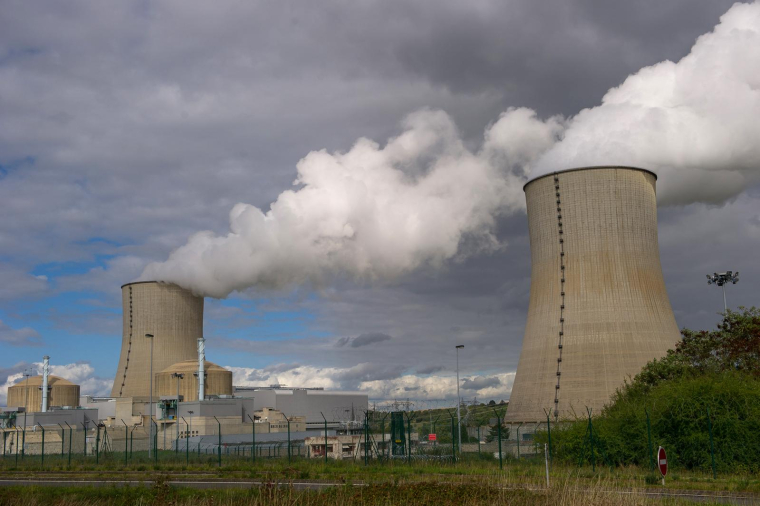 La centrale de Civaux est batie sur les rives de la Vienne, au sud-est de Poitiers ( AFP / GUILLAUME SOUVANT )