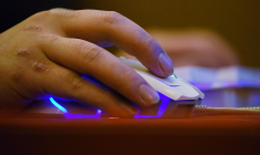 ( AFP / GREG BAKER )