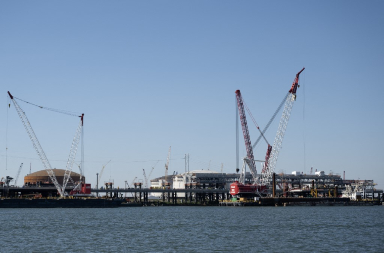 Des infrastructures de traitement de gaz naturel liquéfié (GNL), en Louisiane (illustration) ( AFP / ANDREW CABALLERO-REYNOLDS )