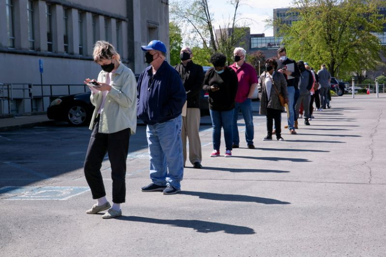USA: LES INSCRIPTIONS AU CHÔMAGE BAISSENT PLUS QUE PRÉVU