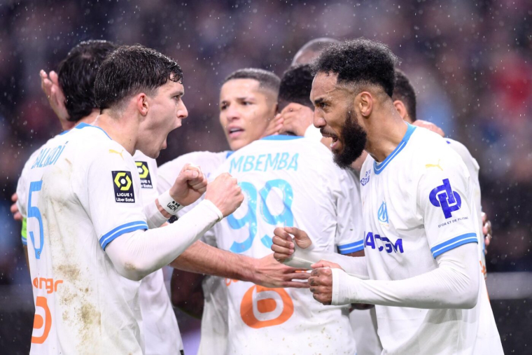 « C'est un joueur exceptionnel » : Balerdi craque pour Aubameyang