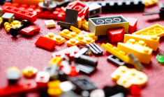 Certaines boîtes de Lego® peuvent se revendre à prix d'or sur Internet. (illustration) (Efraimstochter / Pixabay)