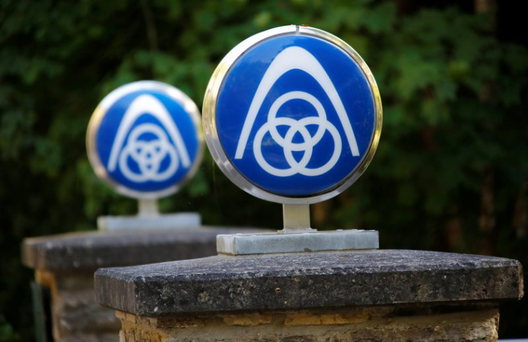 Le logo du sidérurgiste allemand ThyssenKrupp AG à l'entrée de la villa Haus Rheinberg près de Lorch