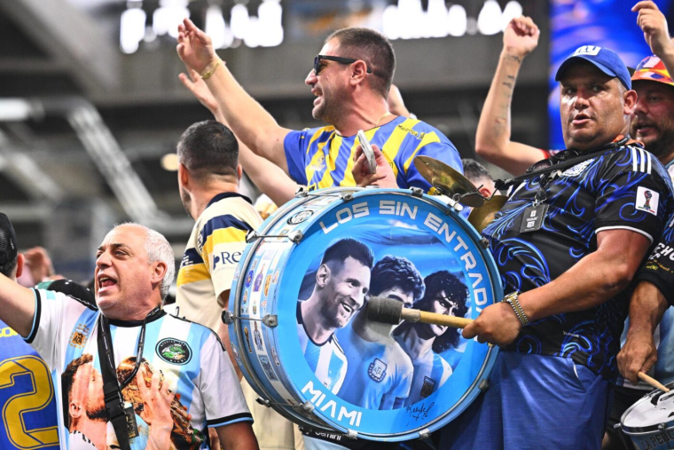Des supporters argentins se mettent sur la gueule avant Angleterre-Argentine