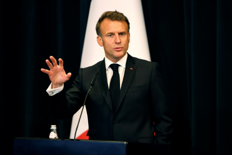 Le président de la République Emmanuel Macron à Tirana, en Albanie, le 17 mai 2025 ( AFP / Ludovic MARIN )