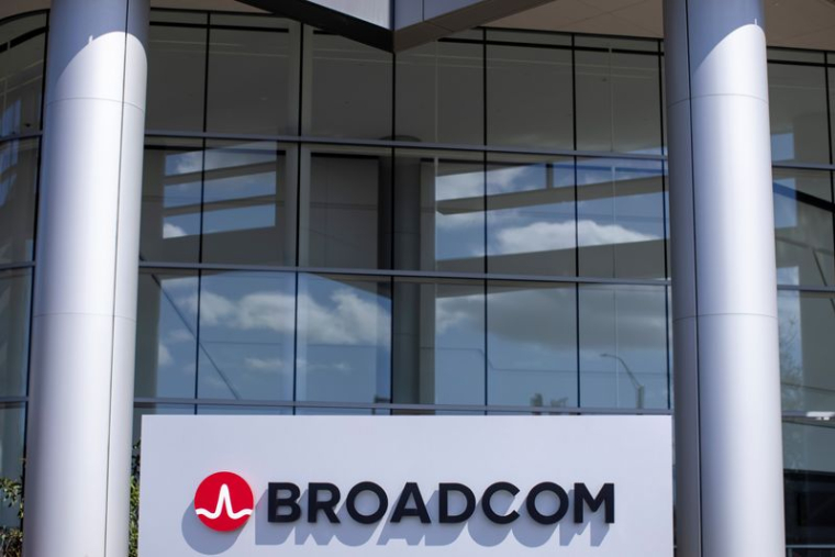 BROADCOM RACHÈTE L'ÉDITEUR DE LOGICIELS VMWARE POUR 61 MILLIARDS DE DOLLARS