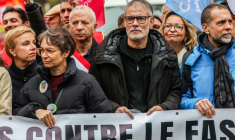 (GàD): La députée écologiste Clémentine Autain, la secrétaire générale de la FSU Caroline Chevé et le Premier secrétaire du PS Olivier Faure lors d'une manifestation contre le Rassemblement national, le 24 octobre 2026 à Orléans   ( AFP / ROMAIN PERROCHEAU )