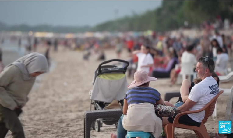 Bali : face aux déchets touristiques, l'île mise sur le "crédit plastique"