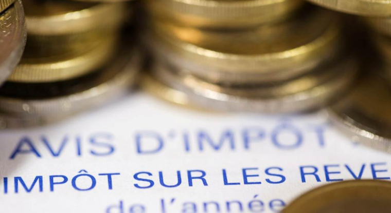 Le projet de loi de finances pour 2024 prévoit une revalorisation des tranches du barème de l’impôt sur le revenu. (© J. Saget / AFP)