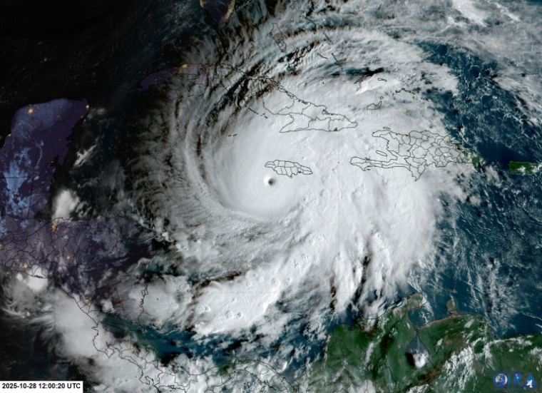 Image satellite de l'ouragan Melissa au sud-est de la Jamaïque à 12h00 UTC, le 28 octobre 2025 ( RAMMB/CIRA / - )