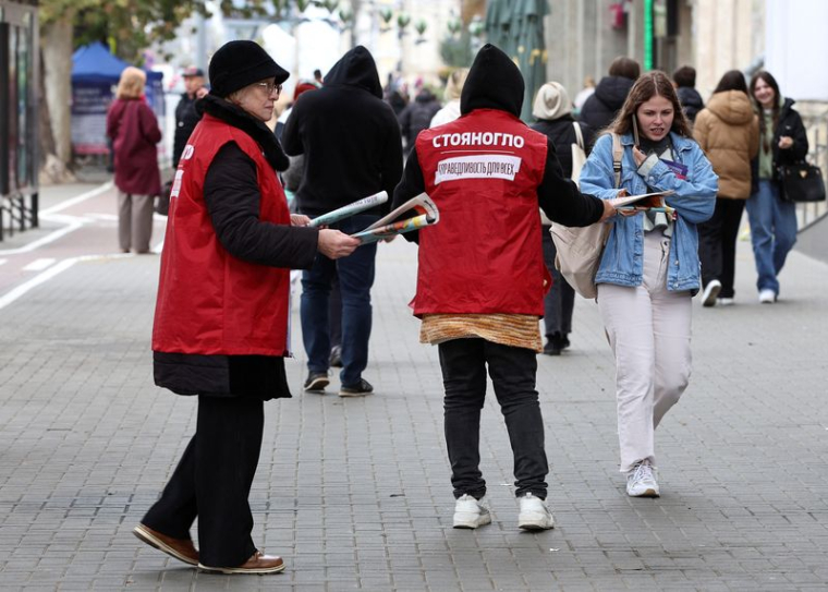 Moldova's presidential candidates campaign ahead of election