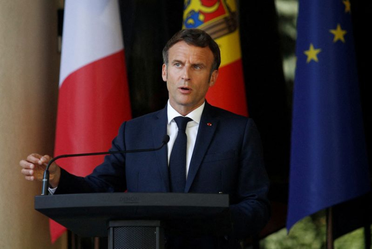 LA FRANCE VA CONTINUER À SOUTENIR L'UKRAINE SOUS TOUTES SES FORMES, DIT MACRON
