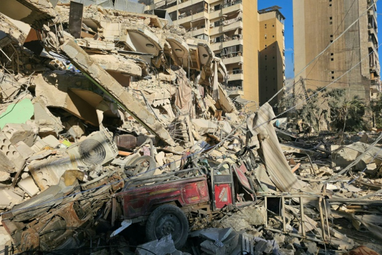 Des bâtiments détruits après une frappe israélienne dans la banlieue sud de Beyrouth, le 8 mars 2056  ( AFP / - )