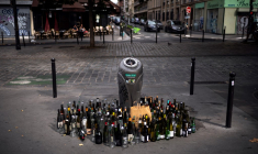 ( AFP / LIONEL BONAVENTURE )