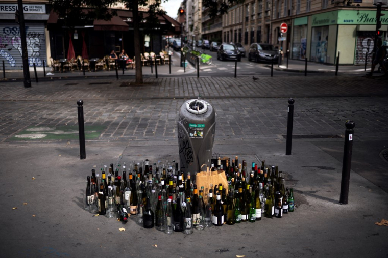 ( AFP / LIONEL BONAVENTURE )