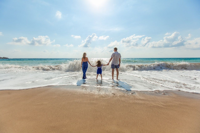 71% ont choisi la France comme destination, 16 % ont décidé de partir à l'étranger et 12% hésitent encore à maintenir leur séjour hors du territoire français (Crédits photo : Unsplash - Natalya Zaritskaya )