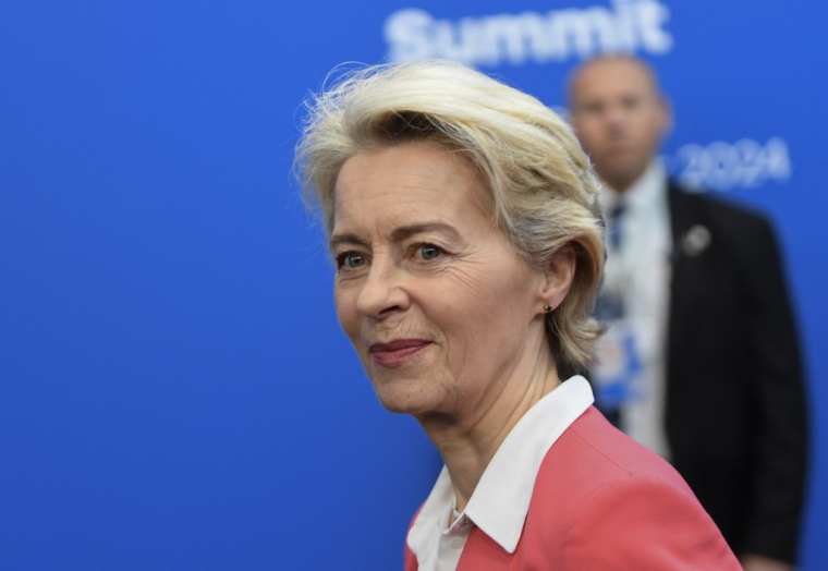 Ursula von der Leyen à Budapest en Hongrie, le 7 novembre 2024. ( AFP / FERENC ISZA )