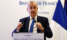 Le gouverneur de la banque centrale française, Villeroy de Galhau, tient une conférence de presse sur l'état de l'économie