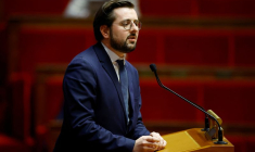 Vote du budget de la "loi spéciale" à l'Assemblée nationale à Paris
