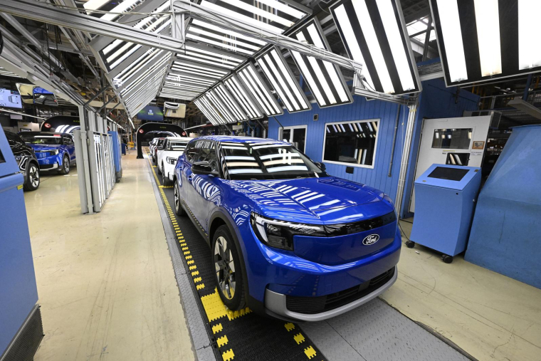 Ligne de montage de la Ford Explorer électrique à Cologne. ( afp / ROBERTO PFEIL )