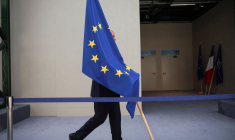 Un drapeau de l'UE lors du sommet de l'OTAN