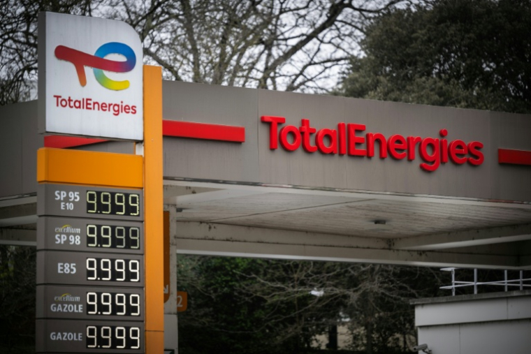 Une station-service en rupture de carburants à Toulouse, le 3 avril 2026 ( AFP / Lionel BONAVENTURE )