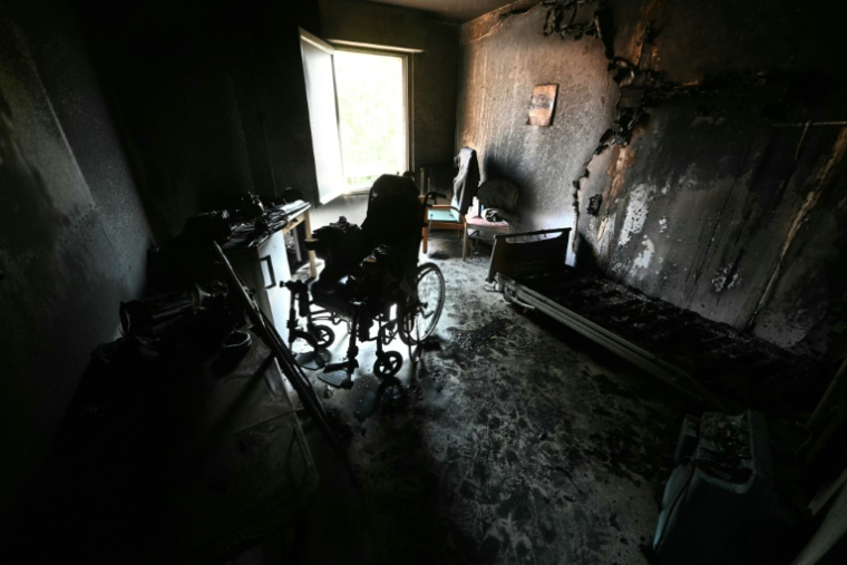 La chambre du rez-de-chaussée d'où est parti l'incendie dans un Ehpad du Gers, le 4 août 2025, à L’Isle-Jourdain ( AFP / Lionel BONAVENTURE )
