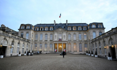 Vue générale de la cour d'entrée et de la façade du palais de l'Élysée à Paris, le 12 mars 2024 ( AFP / JULIEN DE ROSA )