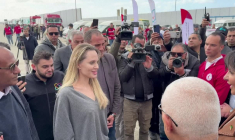 Gaza: la star hollywoodienne Angelina Jolie au point passage de Rafah, en Egypte