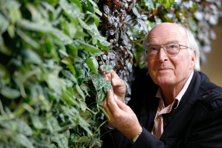 Le botaniste français Francis Halle, à Paris le 5 novembre 2013 ( AFP / Thomas SAMSON )