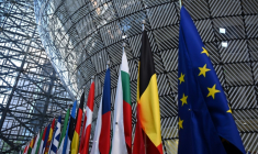 la Commission européenne a proposé vendredi d'assouplir sa tarification du carbone, pilier de la politique environnementale de l'UE, au cœur d'une bataille féroce entre Etats, industriels et ONG ( AFP / EMMANUEL DUNAND )