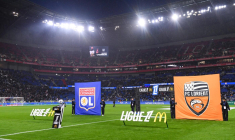 Les supporters lyonnais soutiennent les ultras stéphanois