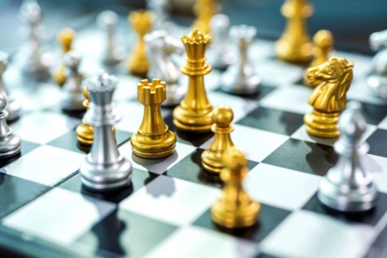 Au-delà du terrible coût humain, le conflit entre la Russie et l’Ukraine a également engendré de profondes répercussions économiques. Celui-ci a ainsi accéléré la fragmentation mondiale et donné un sentiment d'urgence à la transition et sécurité énergétique.