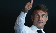 Emmanuel Macron, le 2 août 2024, à Paris ( AFP / OLI SCARFF )