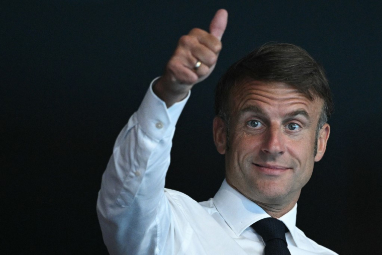 Emmanuel Macron, le 2 août 2024, à Paris ( AFP / OLI SCARFF )