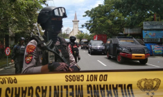 INDONÉSIE: UN ATTENTAT SUICIDE PRÈS D'UNE ÉGLISE BLESSE 14 PERSONNES