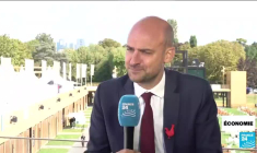 Intelligence artificielle : la France veut être "à l'avant-garde"