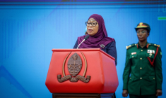 La présidente de la Tanzanie, Samia Suluhu Hassan, prononce un discours à Dar es Salaam, en Tanzanie, le 23 avril 2026 ( AFP / Ericky Boniphace )
