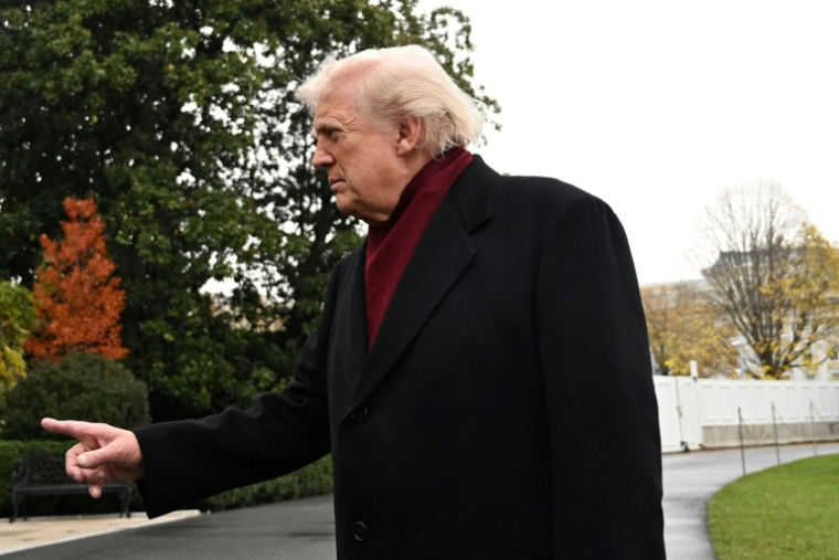 Le président américain Donald Trump face à des journalistes, à Washington le 22 novembre 2025 ( AFP / Alex WROBLEWSKI )